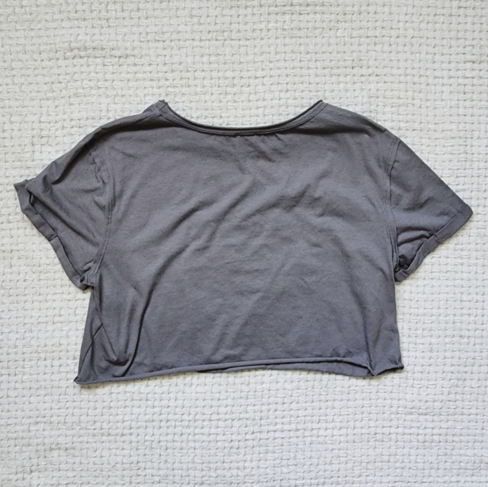 Cropped Top - Picture 2 of 3